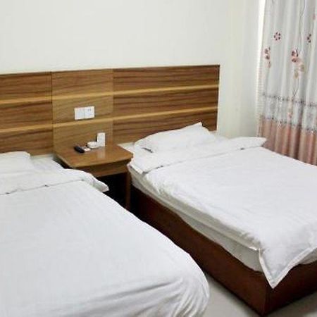 Yiwu Dong Ou Hotel Exteriör bild